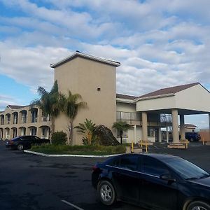 Surestay Hotel By Best Western Hollister